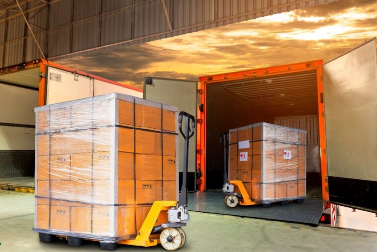 Movimentação de cargas: como o pallet ajuda sua logística a ter mais produtividade?