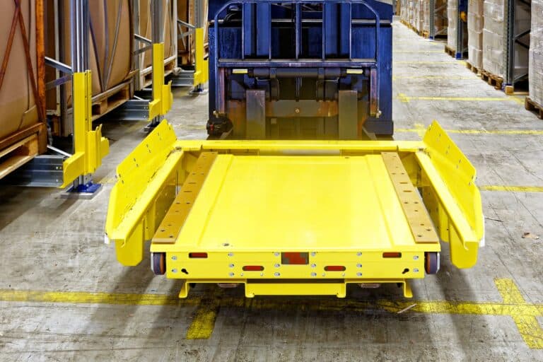 O que é pallet shuttle e como esse sistema ajuda as indústrias?